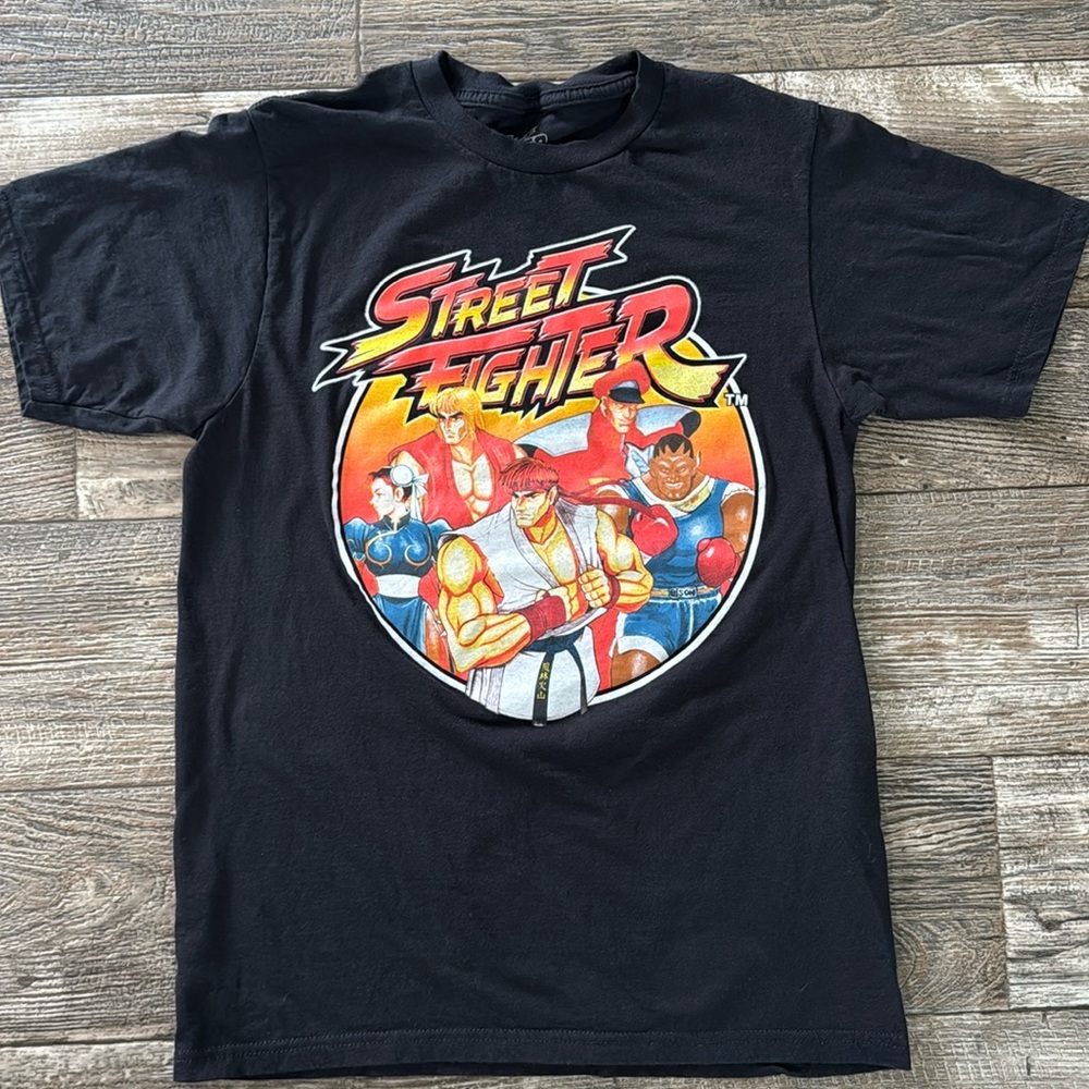 STREET FIGHTER UNISEX TOP, SIZE SMALL